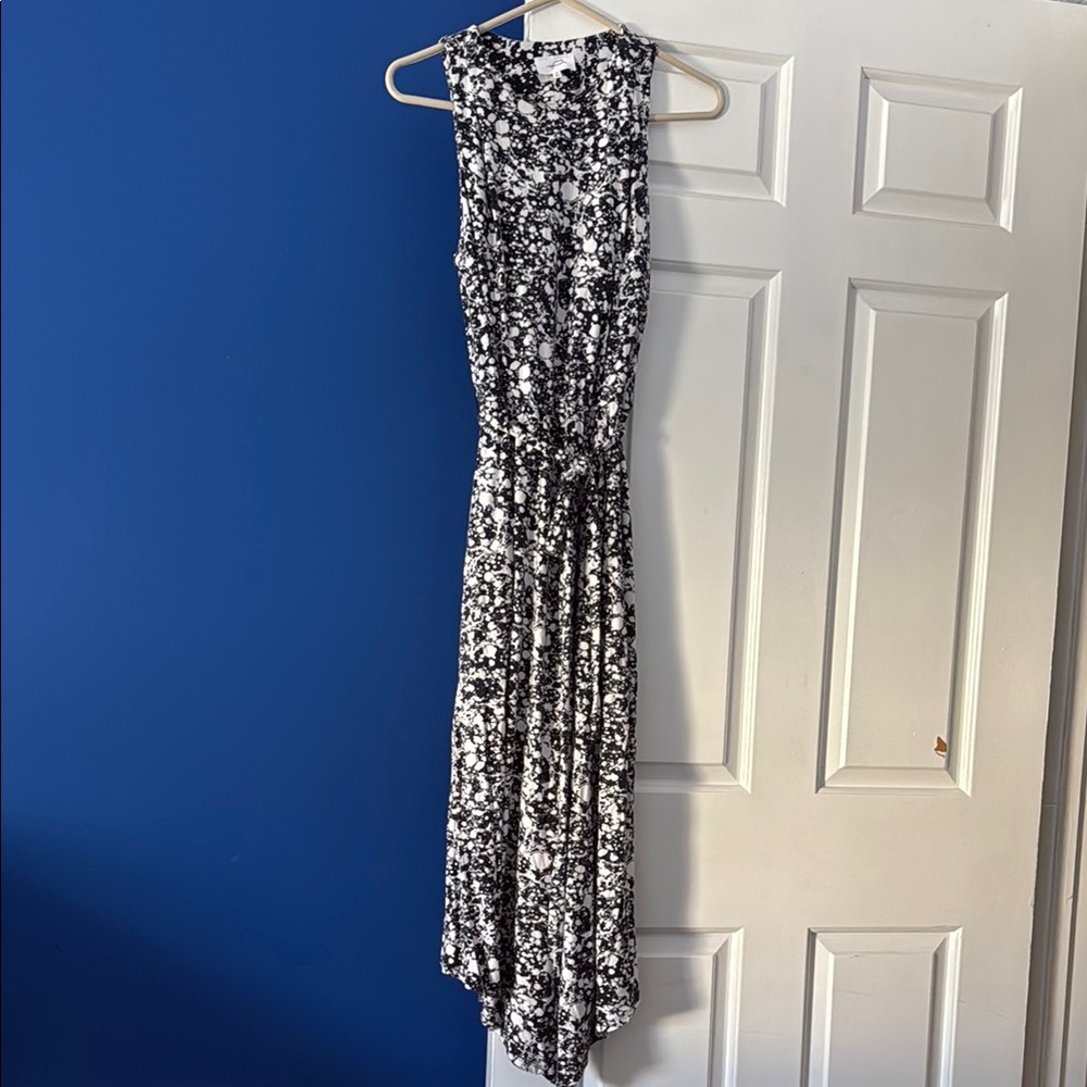 Navy and White Sleeveless Maxi Dress